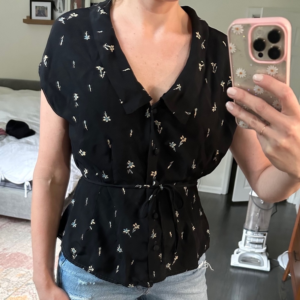 Floral short sleeve blouse